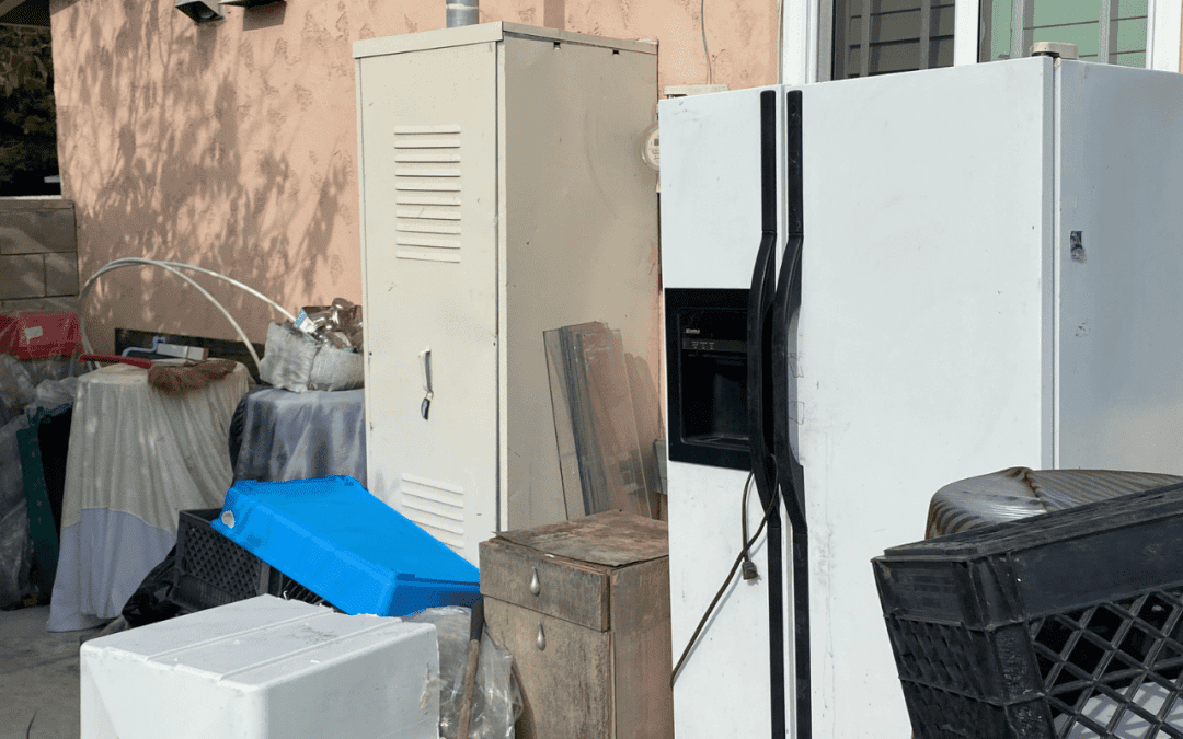 How to Easily Dispose of Furniture and Appliances in Leeds Before Christmas